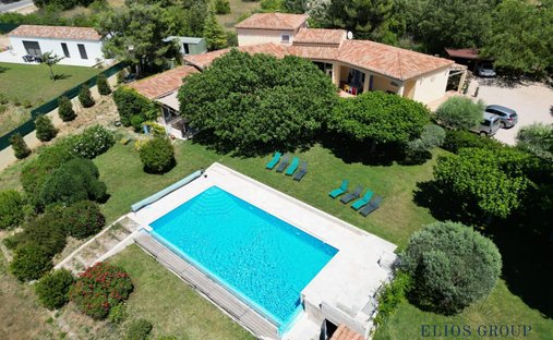 House in Haut Sud, Saint-Maximin-la-Sainte-Baume, France 1