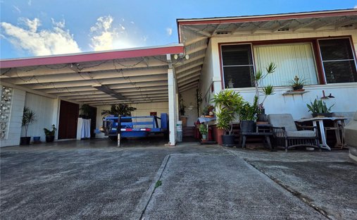 House in Waipahu, Hawaii, United States 1