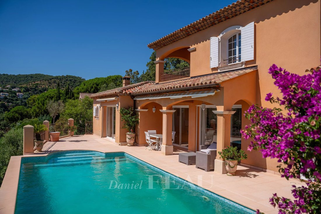 Villa à La Croix-Valmer, Provence-Alpes-Côte d'Azur, France 1 - 16108268