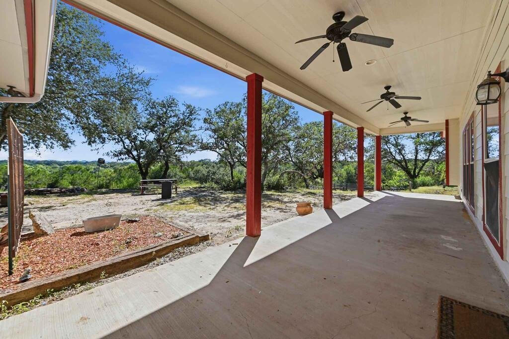 House in Bandera, Texas, United States 3 - 18925715