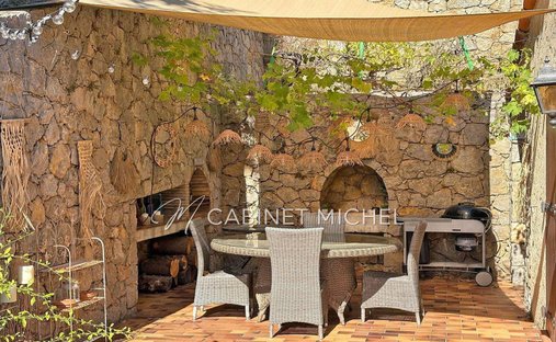 Villa in Spéracèdes, Provence-Alpes-Côte d'Azur, Frankreich 1
