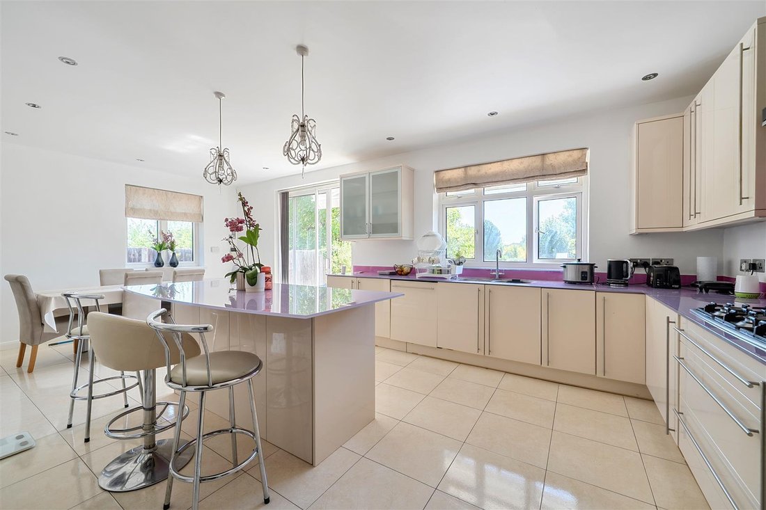 House in Pinner, Harrow, England 2 - 18925642