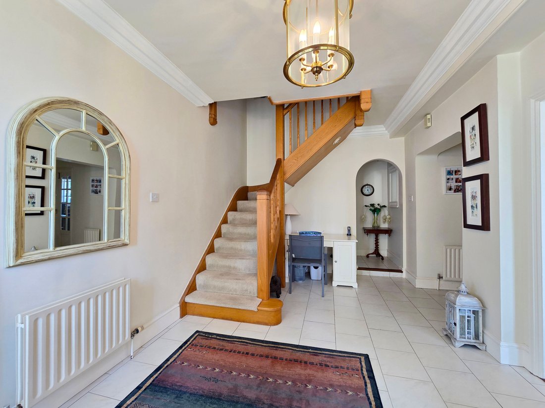 House in Lymington, England 2 - 18925615