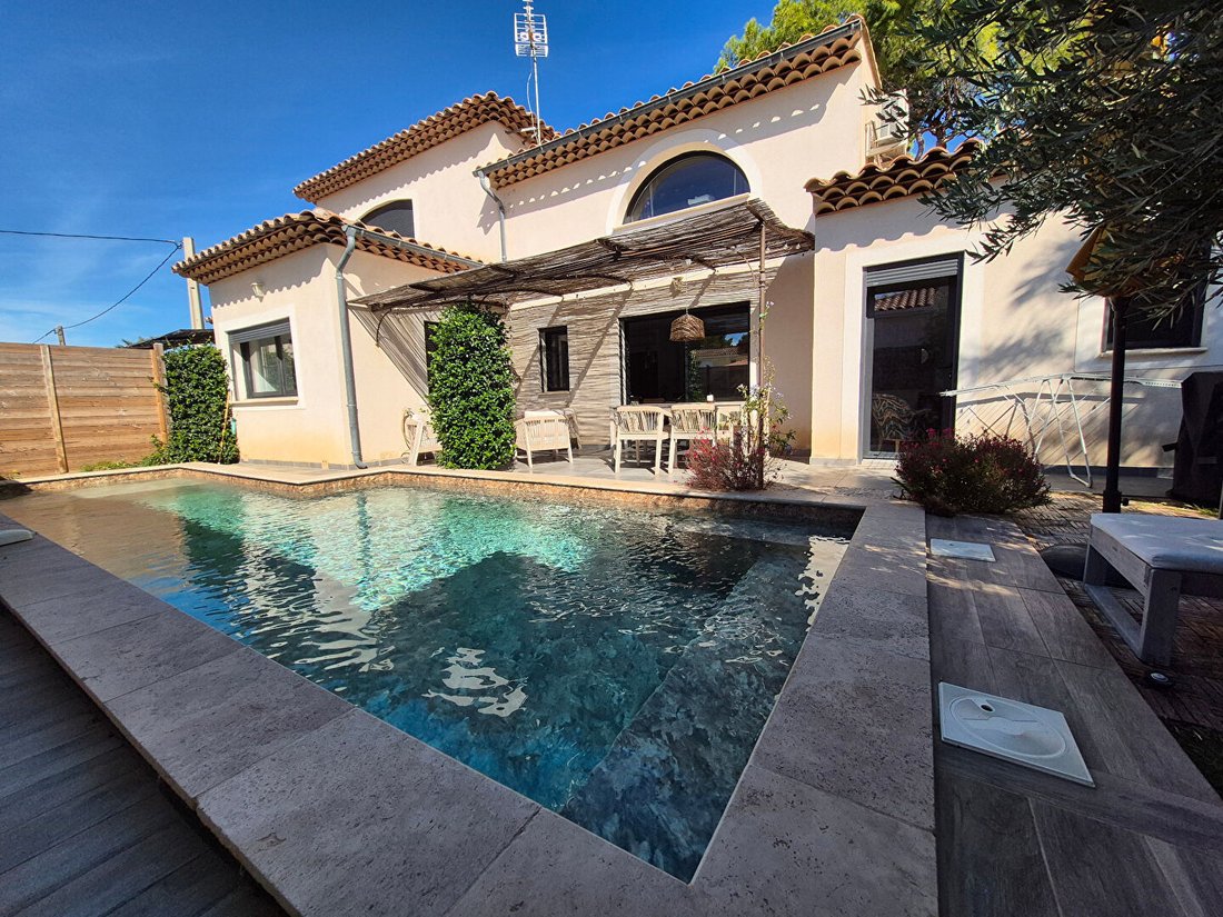 Villa in Six-Fours-les-Plages, Provence-Alpes-Côte d'Azur, France 3 - 18927647