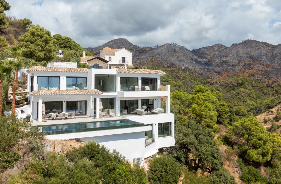 Villa in Benahavis, Andalusia, Spain 4 - 18925449