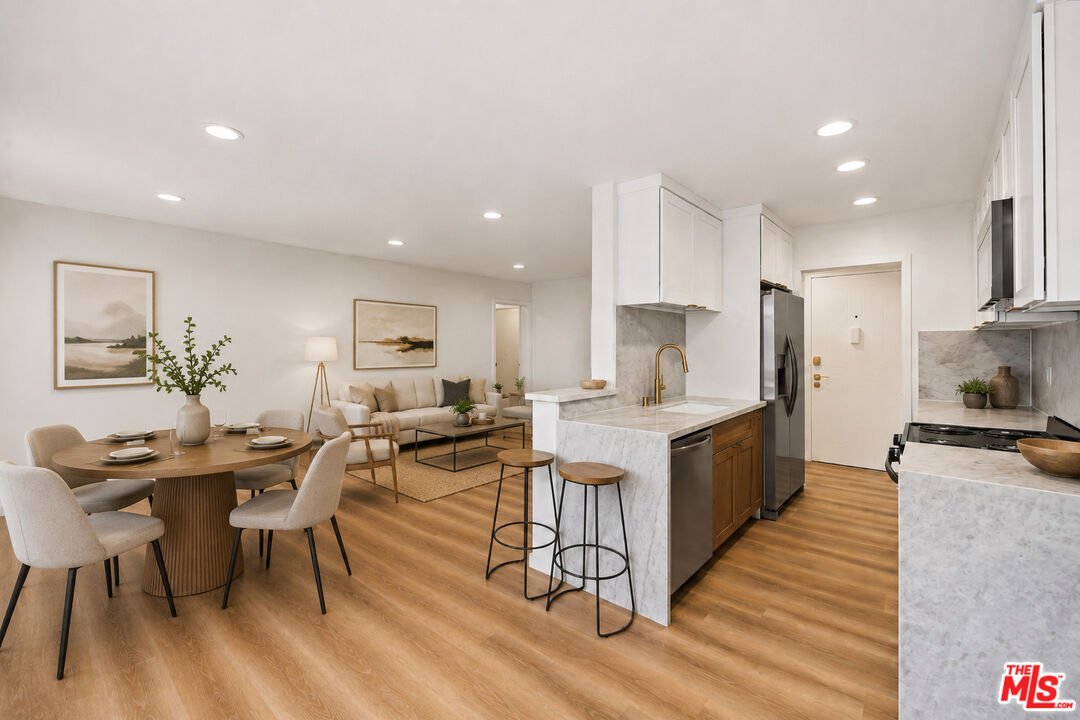Los Angeles, California, United States 3 - 18926768