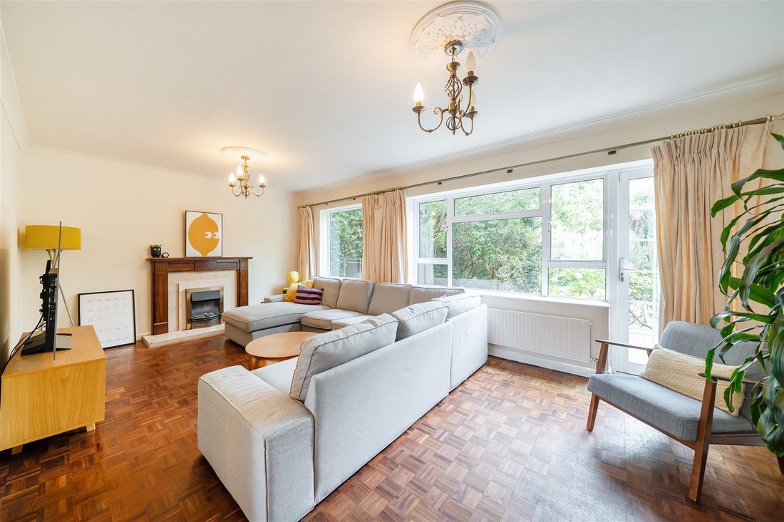 House in Ruislip Manor, Hillingdon, England 2 - 18925857