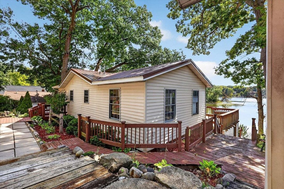 House in Plainwell, Michigan, United States 4 - 18926522