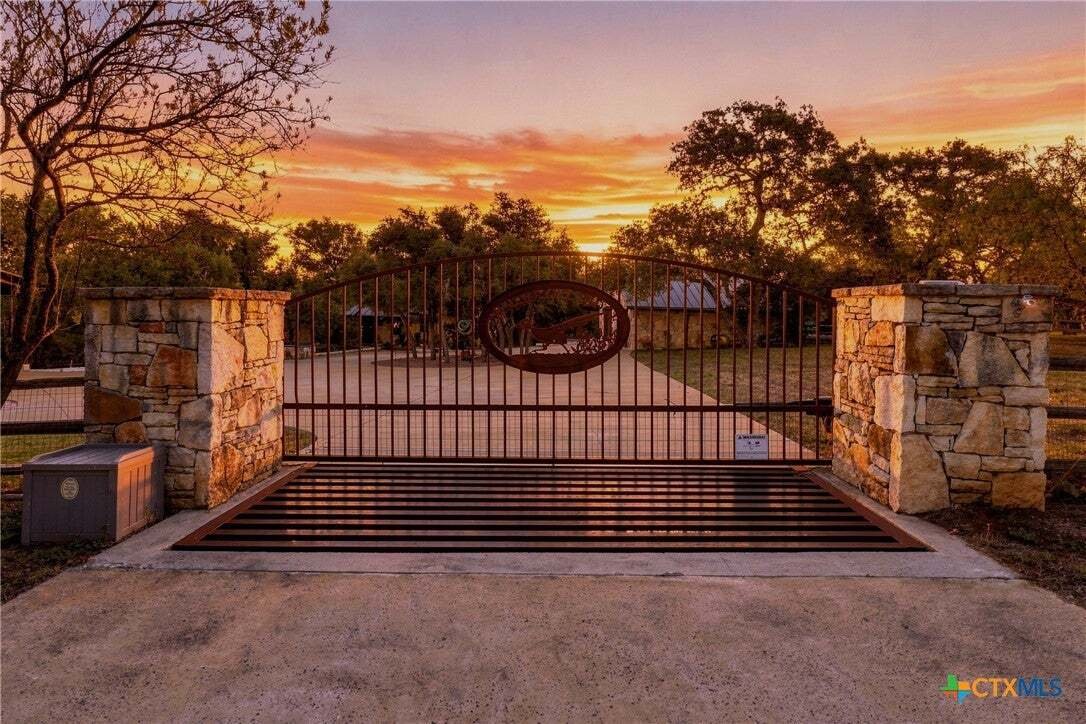 House in Burnet, Texas, United States 3 - 18926036
