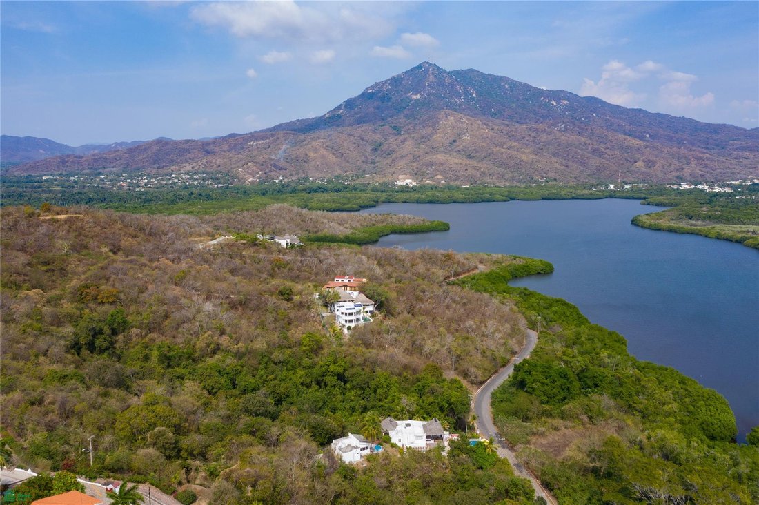 House in Manzanillo, Colima, Mexico 2 - 18535276
