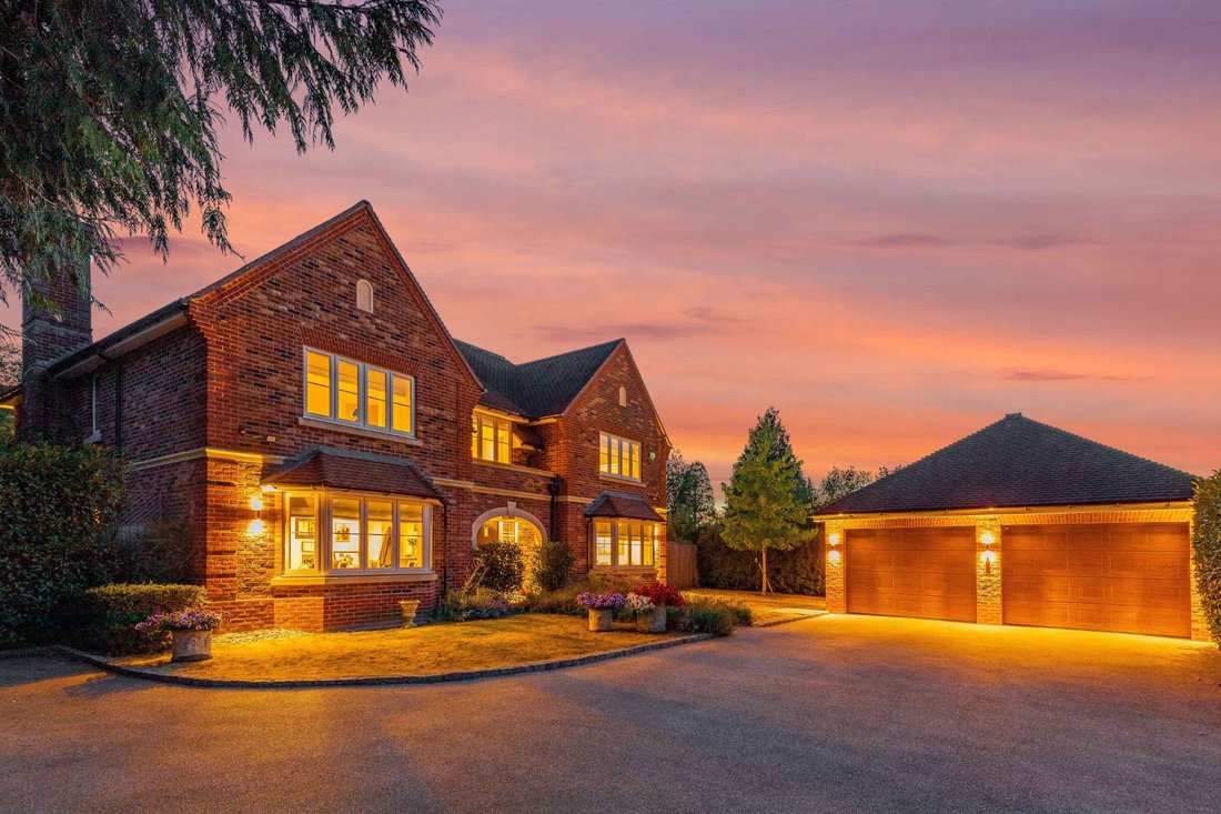 Haus in West End, Surrey Heath, England 1 - 18925450