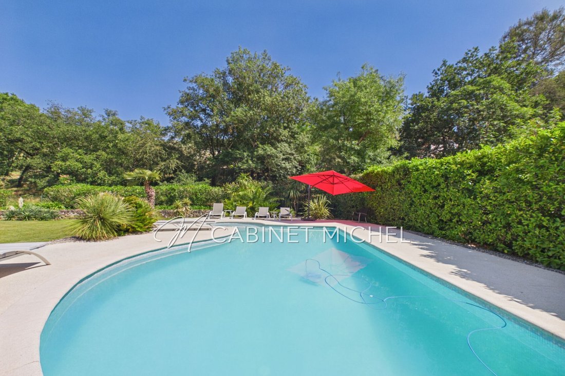 Villa in Le Rouret, Provence-Alpes-Côte d'Azur, France 3 - 18404103