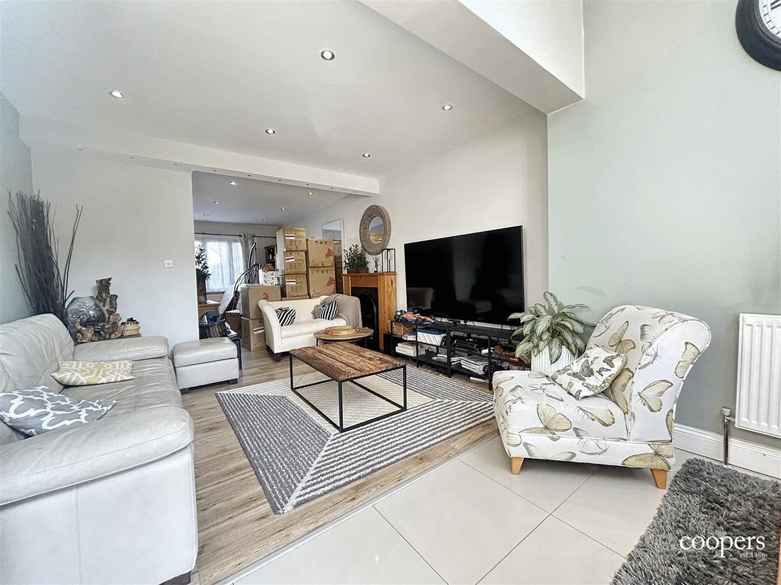 Chalet in Breakspear, Bromley, England 4 - 18925502