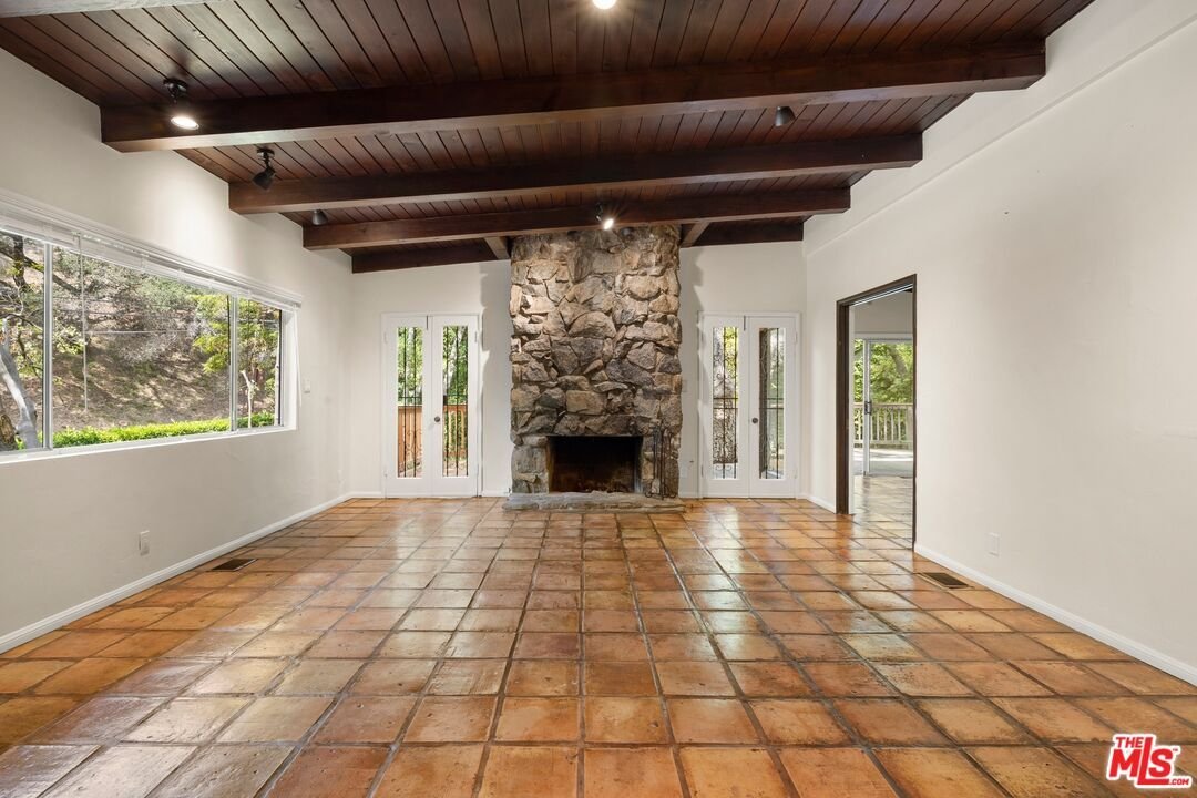 Los Angeles, California, United States 2 - 18926698