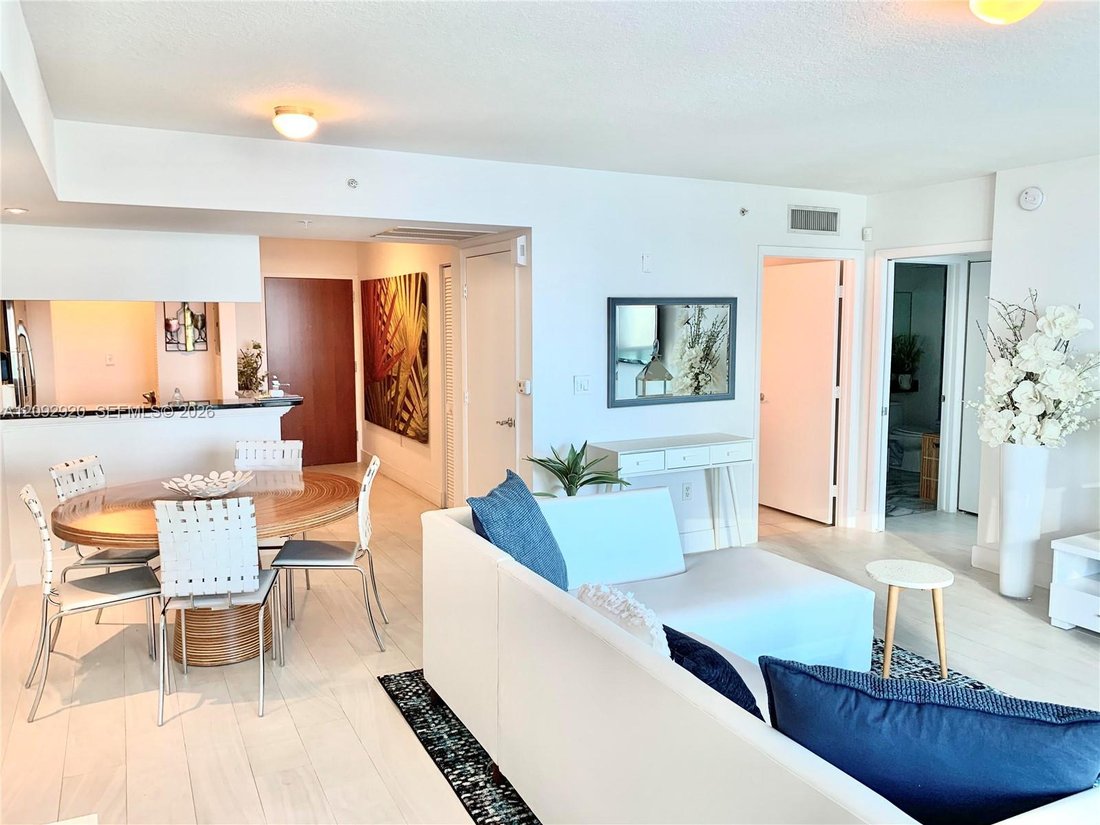 Condo in Miami, Florida, United States 4 - 18926744