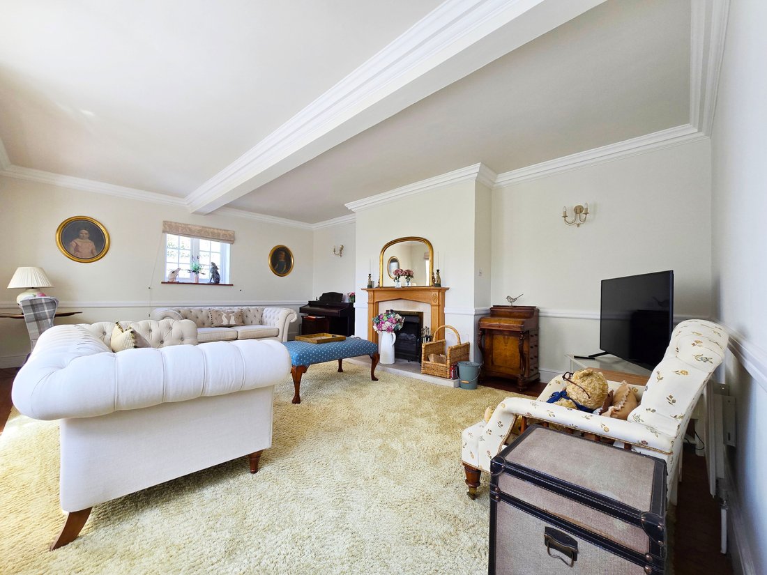 House in Lymington, England 3 - 18925615