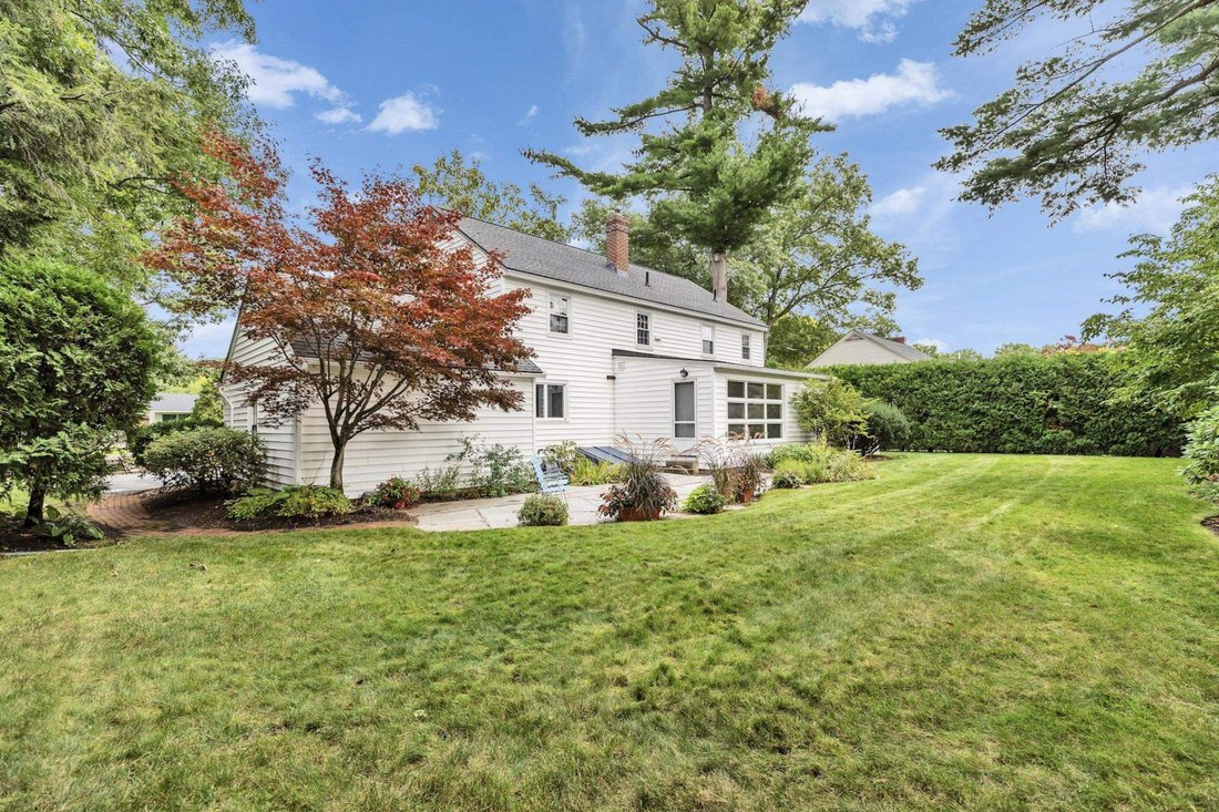 House in Manchester, New Hampshire, United States 4 - 18927955