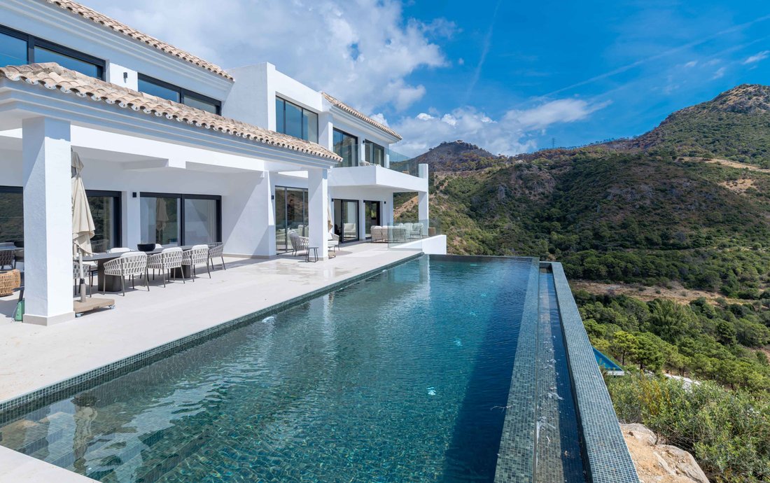 Villa in Benahavis, Andalusia, Spain 2 - 18925449
