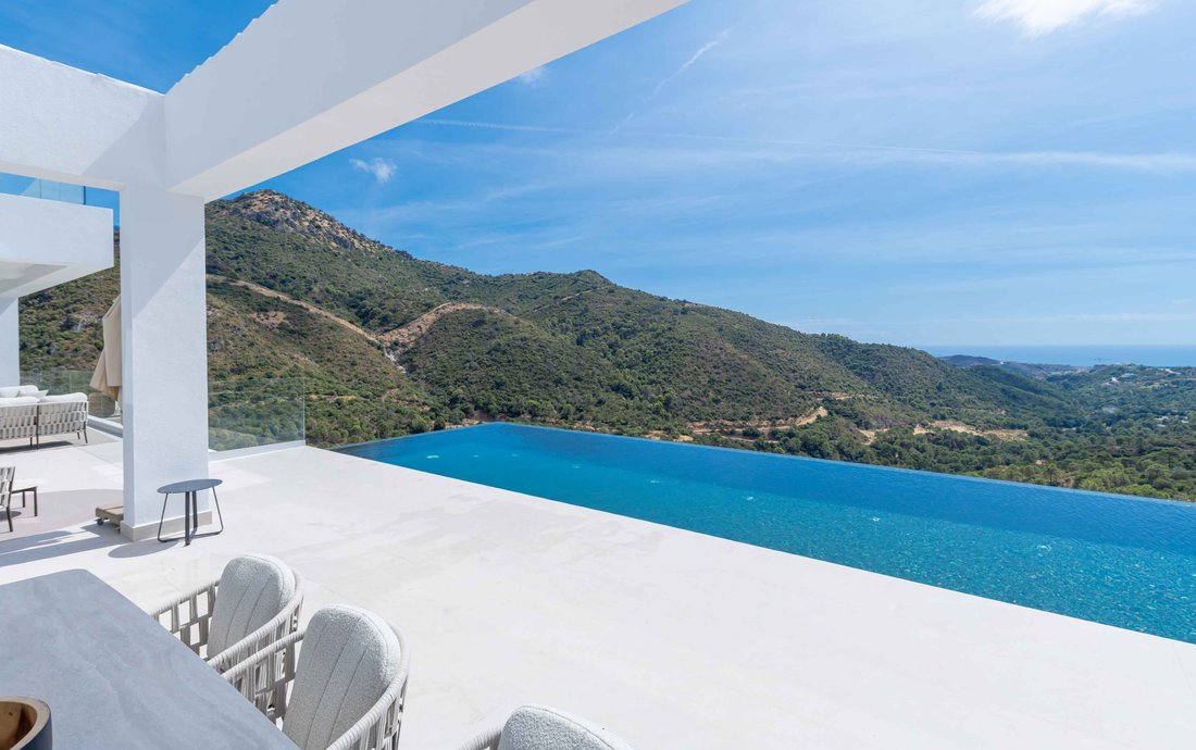 Villa in Benahavis, Andalusia, Spain 1 - 18925449