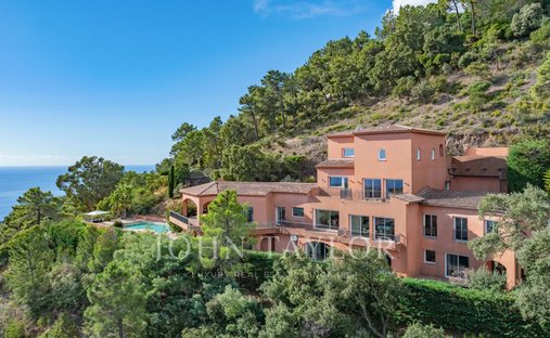 House in Théoule-sur-Mer, Provence-Alpes-Côte d'Azur, France 1