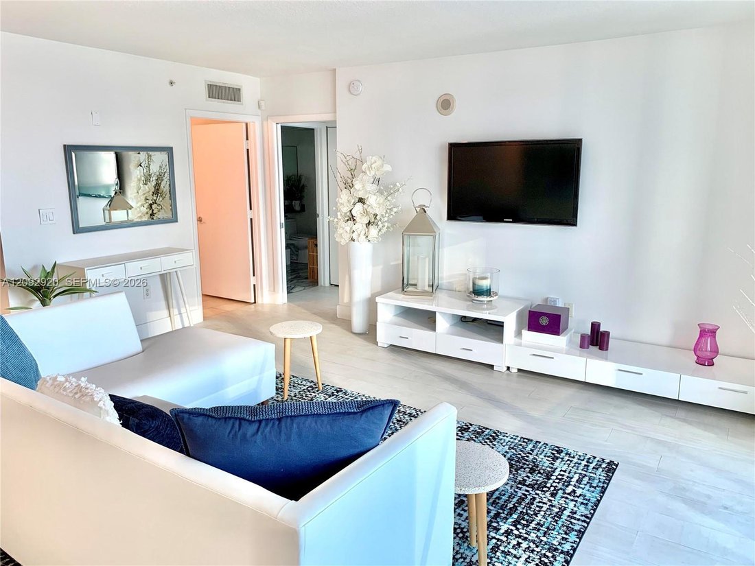Condo in Miami, Florida, United States 5 - 18926744