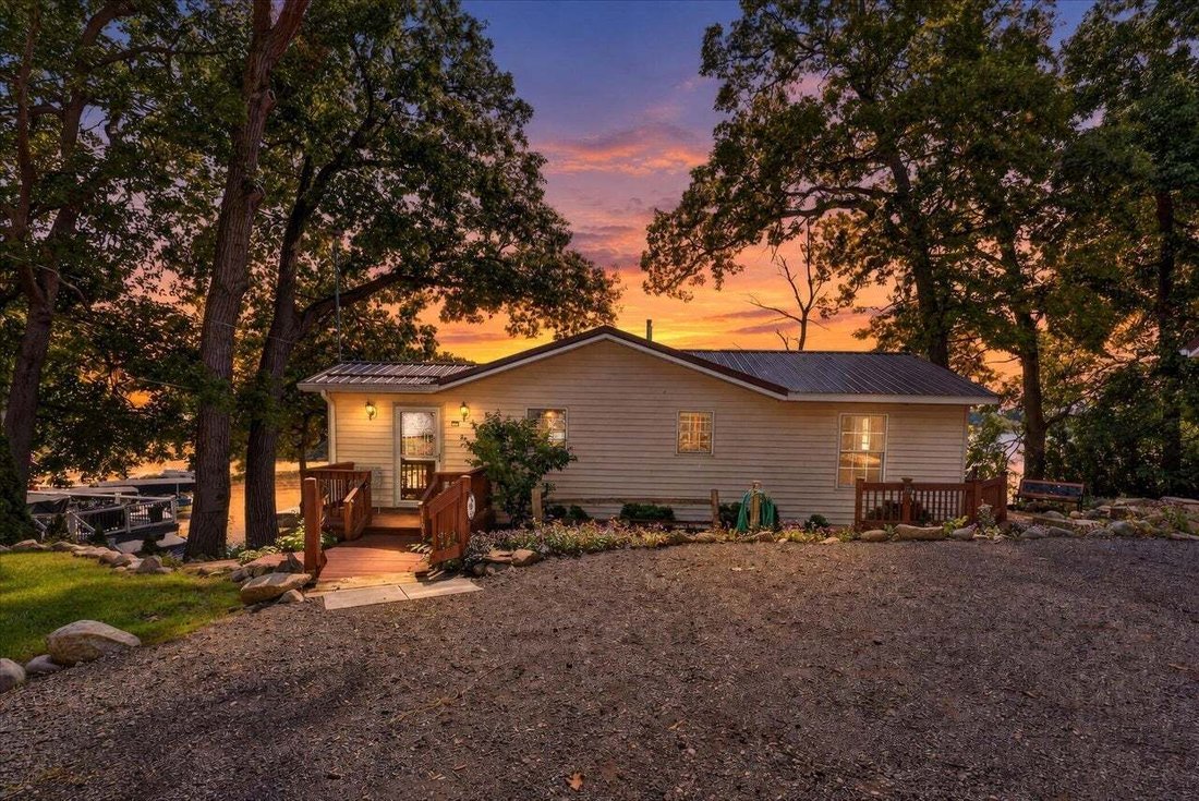 House in Plainwell, Michigan, United States 2 - 18926522