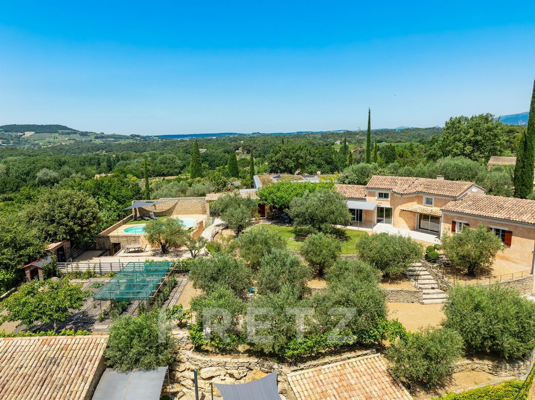 House in Puyméras, Provence-Alpes-Côte d'Azur, France 1 - 18927604