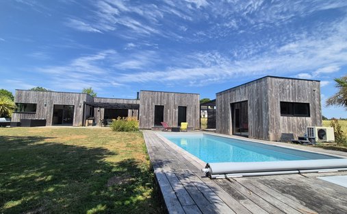 House in Kergroes, Moelan-sur-Mer, France 1