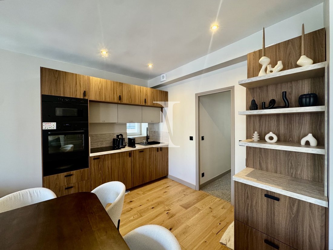 Apartment in Elysées-Madeleine, Paris 8e Arrondissement, Paris 4 - 18928031