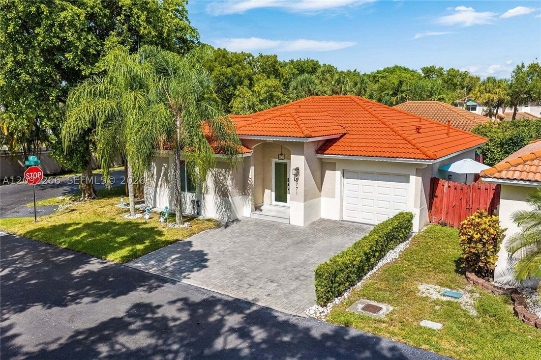 House in Doral, Florida, United States 3 - 18926131