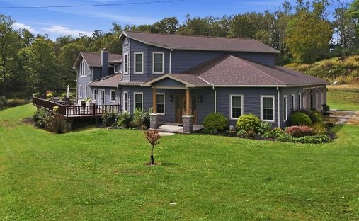 Farm Ranch in Bellville, Ohio, United States 1