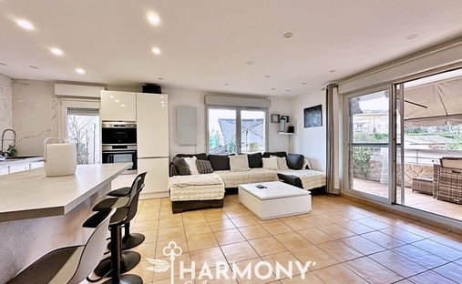 Apartment in Granettes-Jauberte-Sainte Anne, Aix-en-Provence, France 1