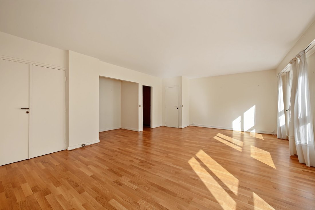 Apartment in Violet Commerce, Paris 15e Arrondissement, Paris 1 - 18928093