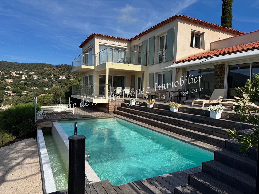 Villa in La Croix-Valmer, Provence-Alpes-Côte d'Azur, France 2 - 18926877