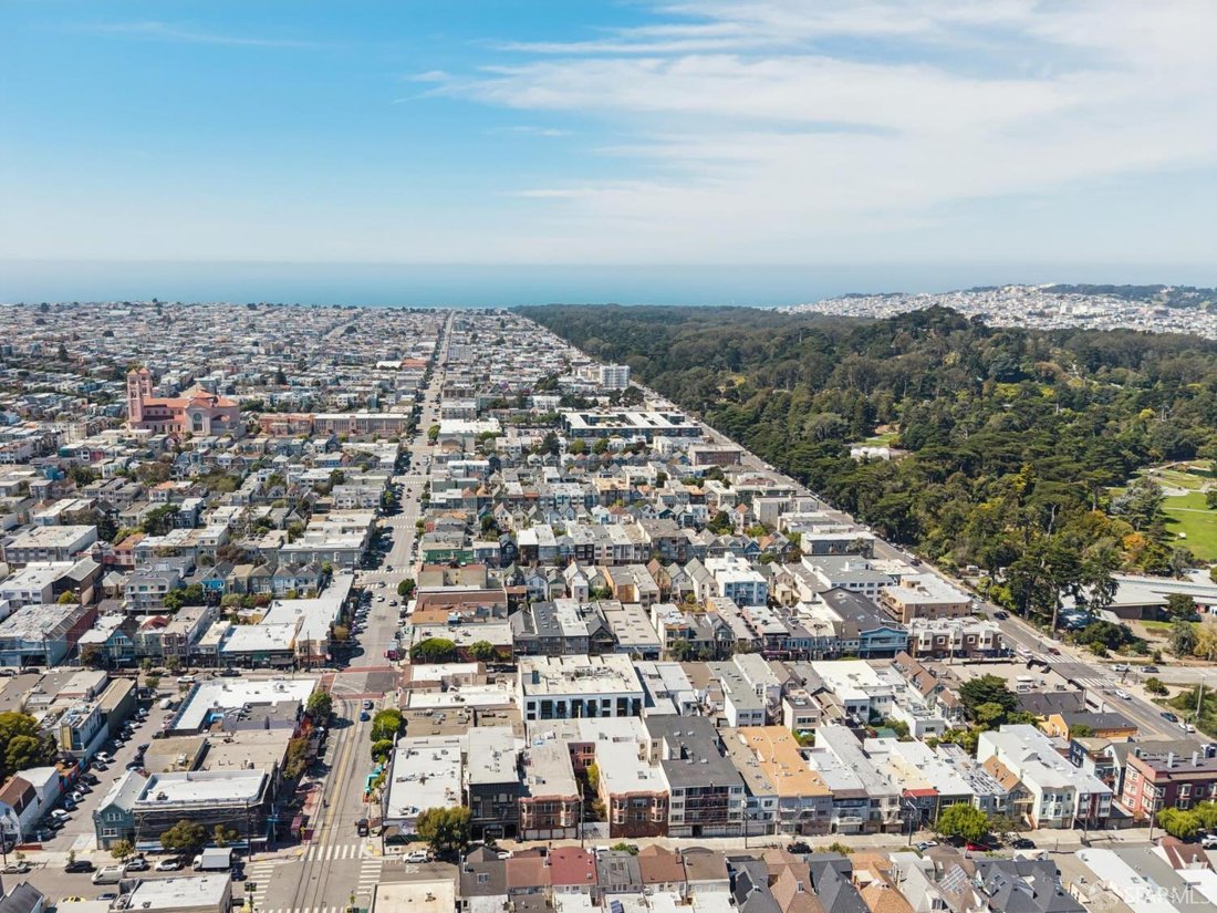 San Francisco, California, United States 3 - 18925105