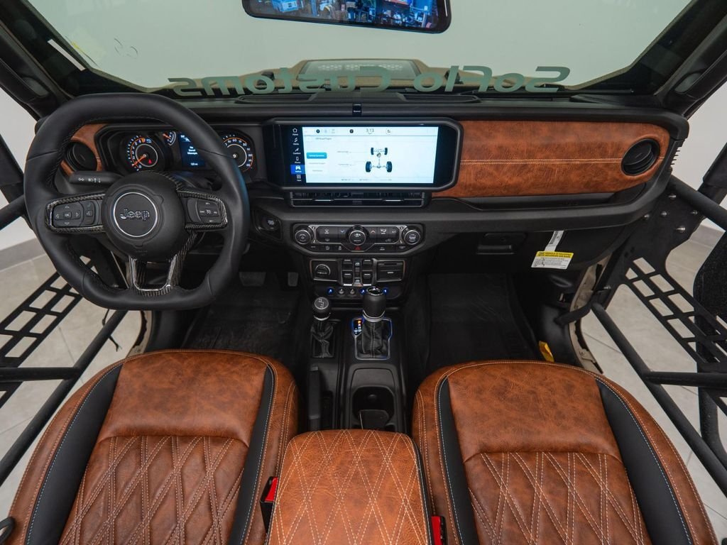 Jeep Gladiator 4X4 in Fort Lauderdale, FL, United States 2 - 17541486