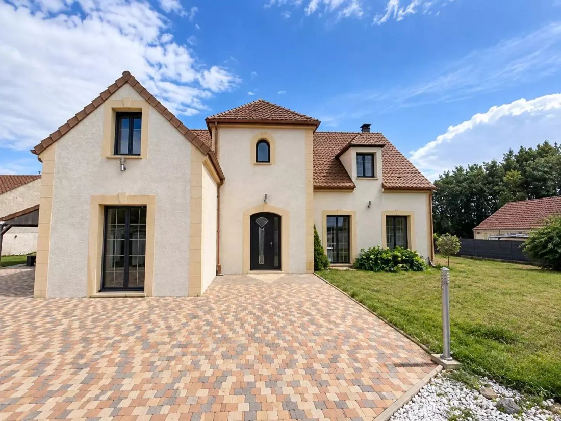 House in Bernay-Vilbert, Ile-de-France, France 2 - 18910969