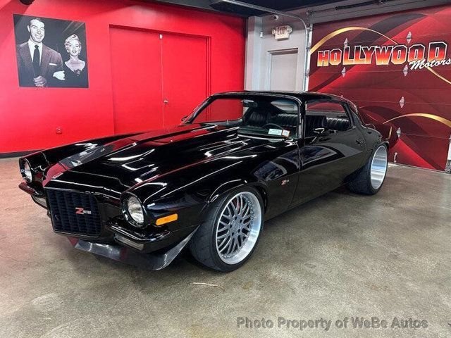 Chevrolet Camaro in Calverton, NY, United States 3 - 18925580