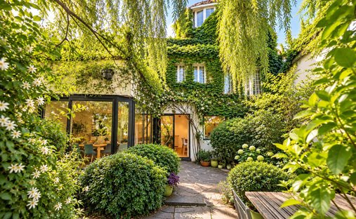 House in Les Sablonnieres, Malakoff, France 1
