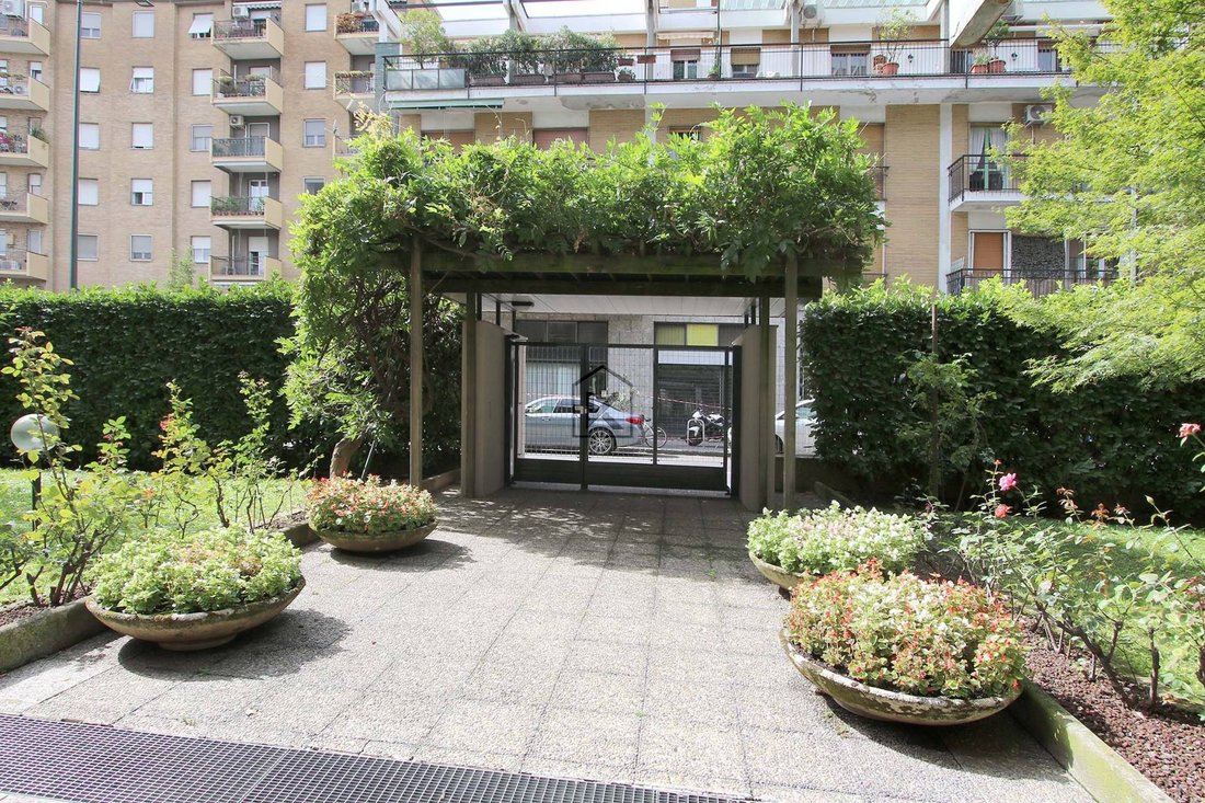 Apartment in Precotto, Milan, Italy 4 - 18927903