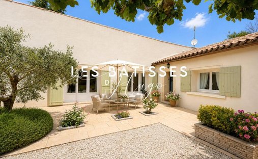 House in Fontvieille, Provence-Alpes-Côte d'Azur, France 1