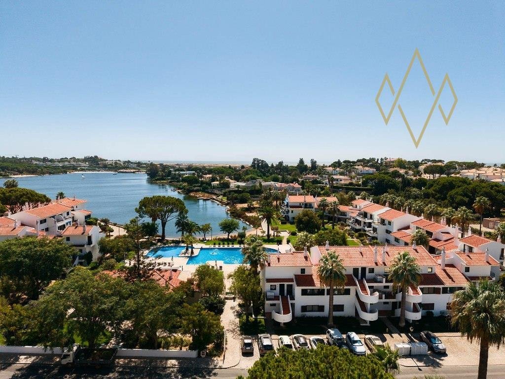 Apartment in Loule (Sao Clemente), Algarve, Portugal 1 - 18927561