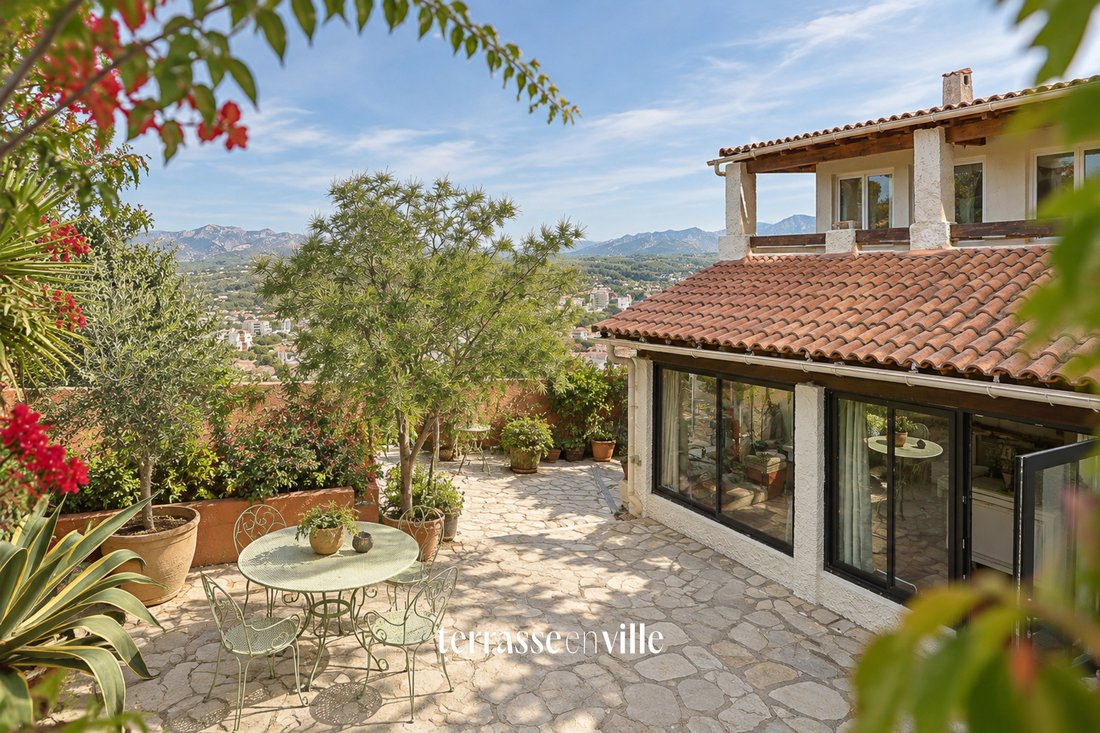 House in La Barasse, Marseille, Provence-Alpes-Côte d'Azur 1 - 18917545