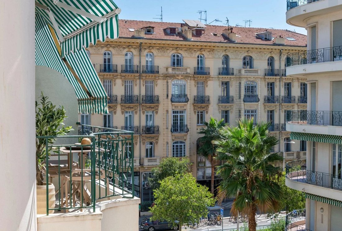 Apartamento en Niza, Provenza-Alpes-Costa Azul, Francia 1 - 18923695