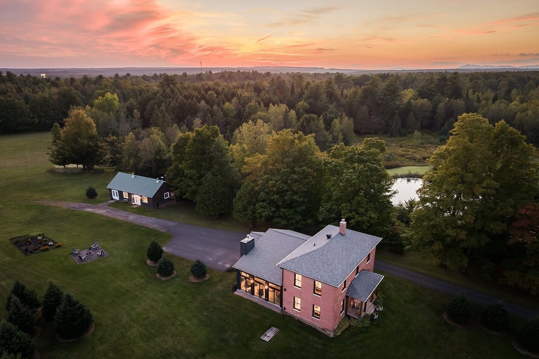 House in Shefford, Quebec, Quebec, Canada 2 - 18926695