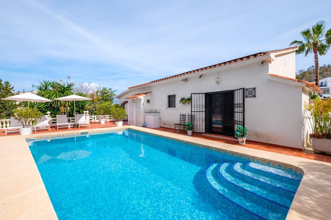 Villa in l'Albir, l'Alfas del Pi, Valencian Community 2 - 18926838