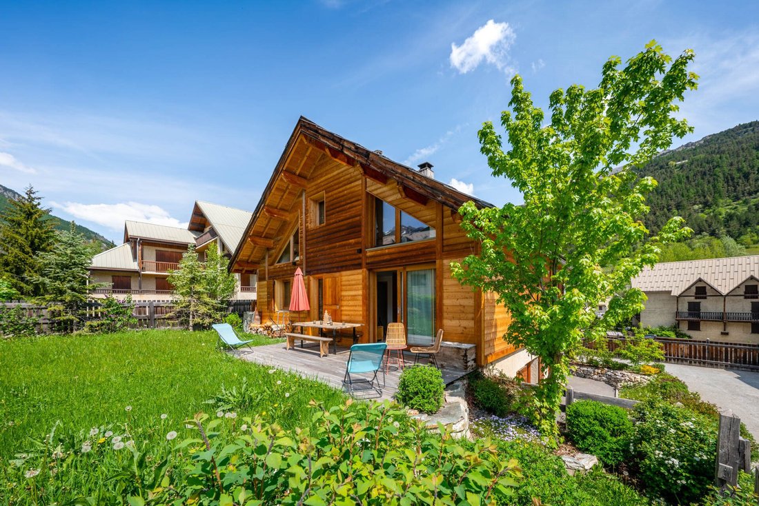 Chalet in La Salle-les-Alpes, Provence-Alpes-Côte d'Azur, France 1 - 18876125