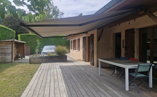 House in Centre Nord, Rumilly, France 1