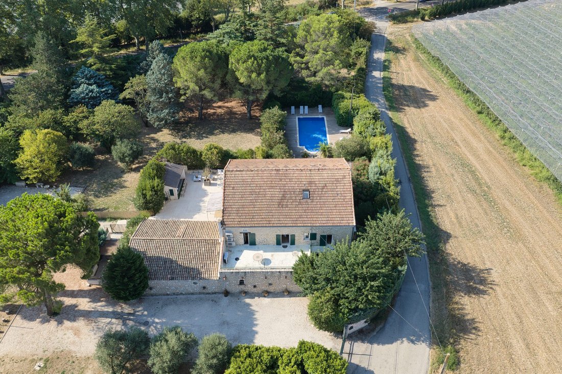 Country House in Lamotte-du-Rhone, Provence-Alpes-Côte d'Azur, France 2 - 18496348