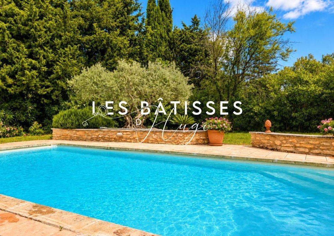 House in Fontvieille, Provence-Alpes-Côte d'Azur, France 2 - 18927055